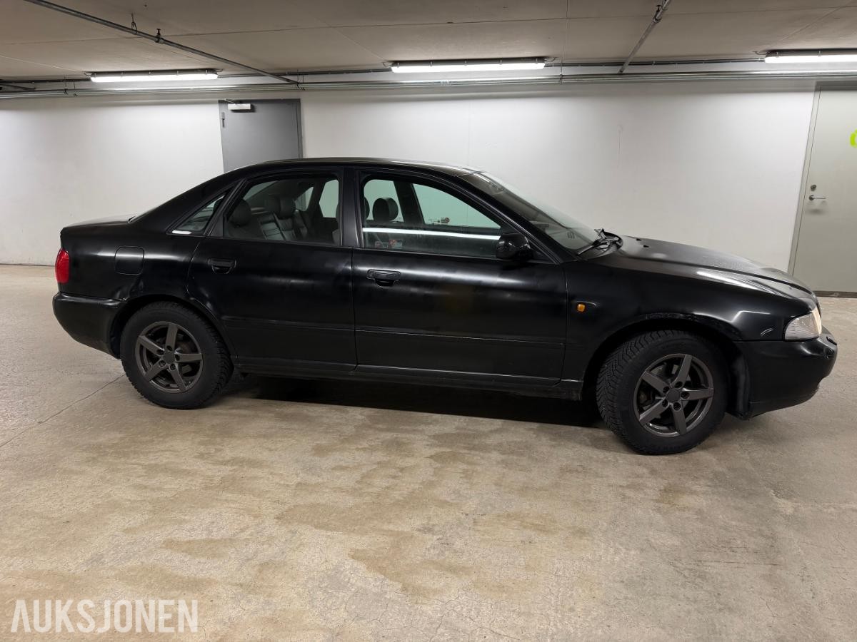 1999 Audi A4 1.8, 142010km, Automat, Hengerfeste, S+V dekk, Reparasjonsobjekt/prosjektbil