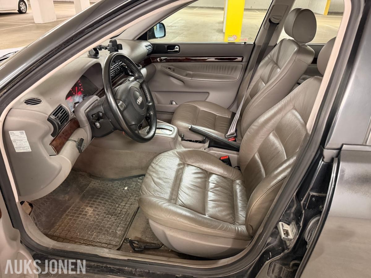 1999 Audi A4 1.8, 142010km, Automat, Hengerfeste, S+V dekk, Reparasjonsobjekt/prosjektbil