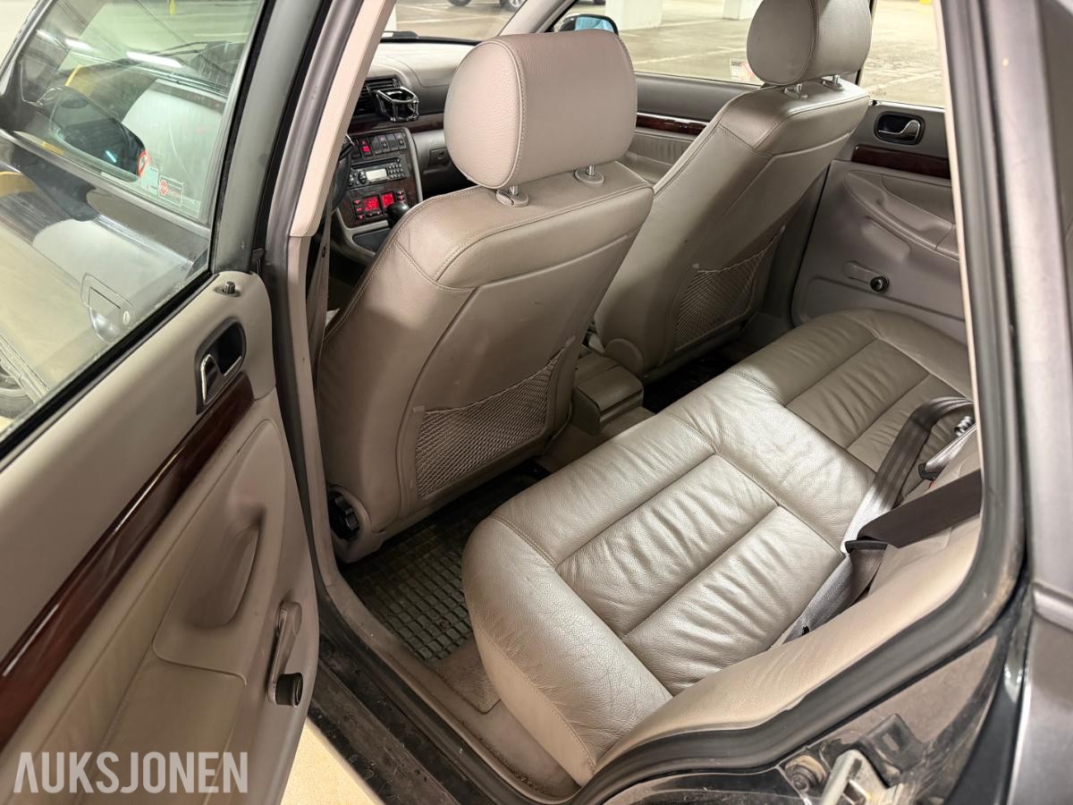 1999 Audi A4 1.8, 142010km, Automat, Hengerfeste, S+V dekk, Reparasjonsobjekt/prosjektbil