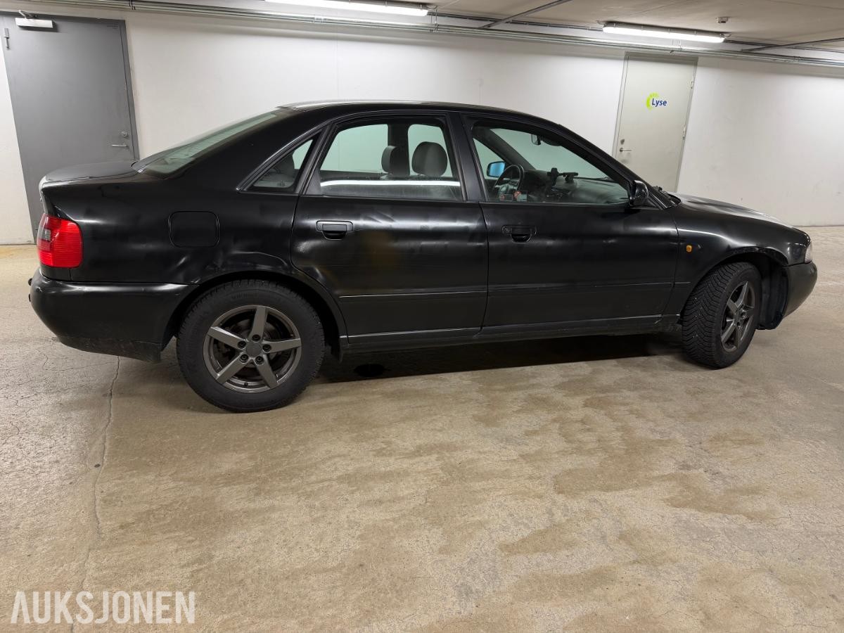 1999 Audi A4 1.8, 142010km, Automat, Hengerfeste, S+V dekk, Reparasjonsobjekt/prosjektbil