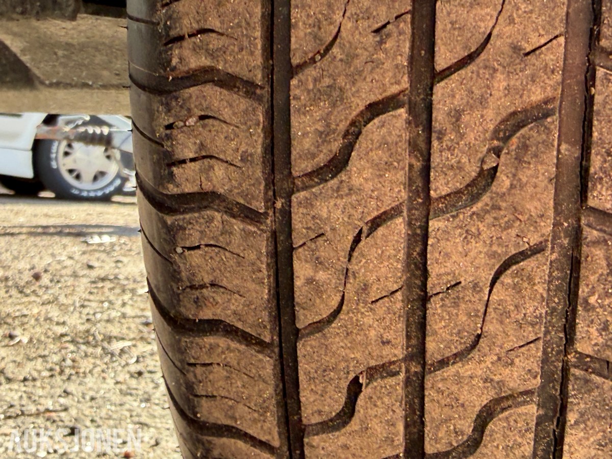 2015 TREDAL 6-580-R TILHENGER -1 AKSLET - 565KG NYTTELAST