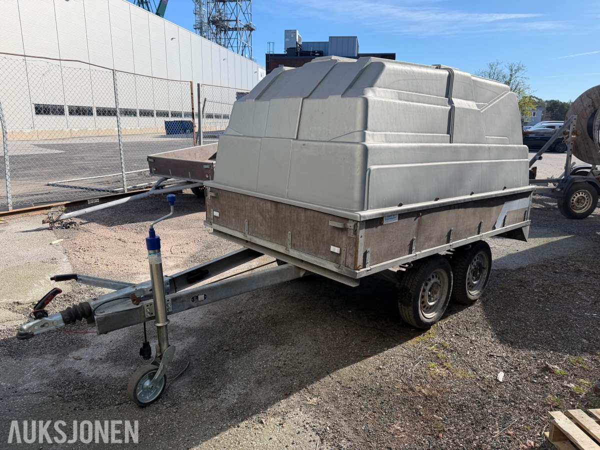 2000 TREDAL T-12BBK VAREHENGER M/ LOKK – BOGGI – -920KG NYTTELAST 