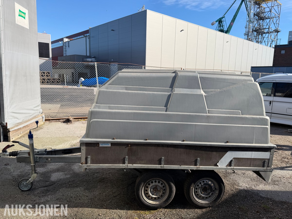 2000 TREDAL T-12BBK VAREHENGER M/ LOKK – BOGGI – -920KG NYTTELAST 