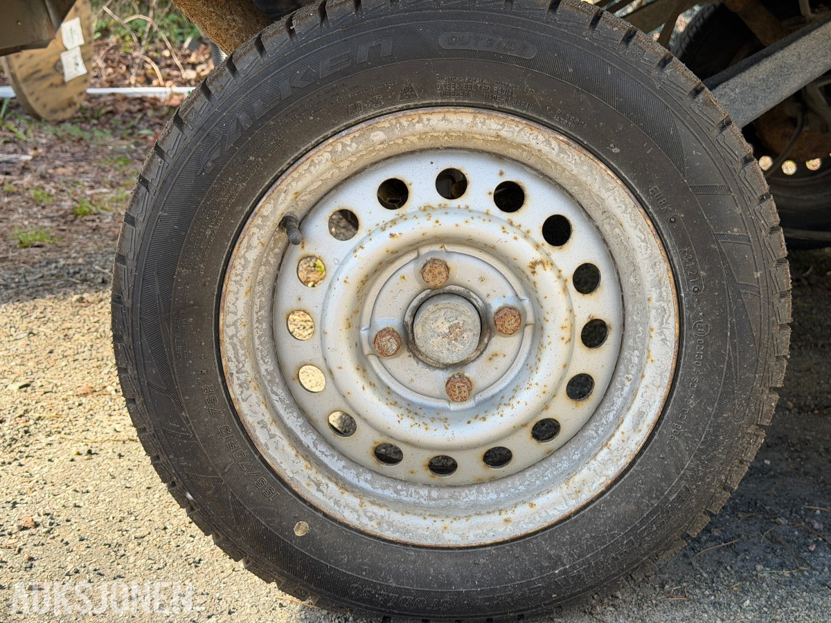 2000 TREDAL T-12BBK VAREHENGER M/ LOKK – BOGGI – -920KG NYTTELAST 