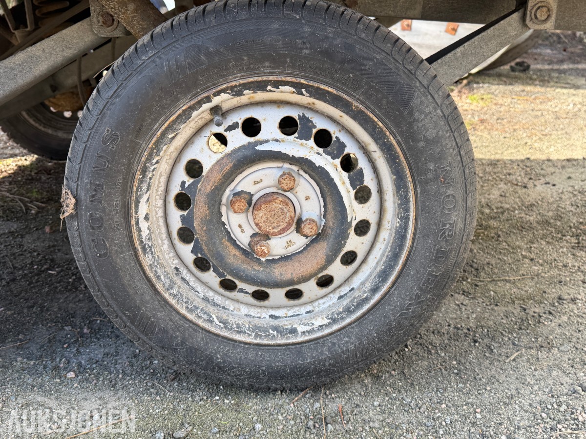 2000 TREDAL T-12BBK VAREHENGER M/ LOKK – BOGGI – -920KG NYTTELAST 