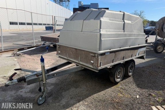 2000 TREDAL T-12BBK VAREHENGER M/ LOKK – BOGGI – -920KG NYTTELAST 