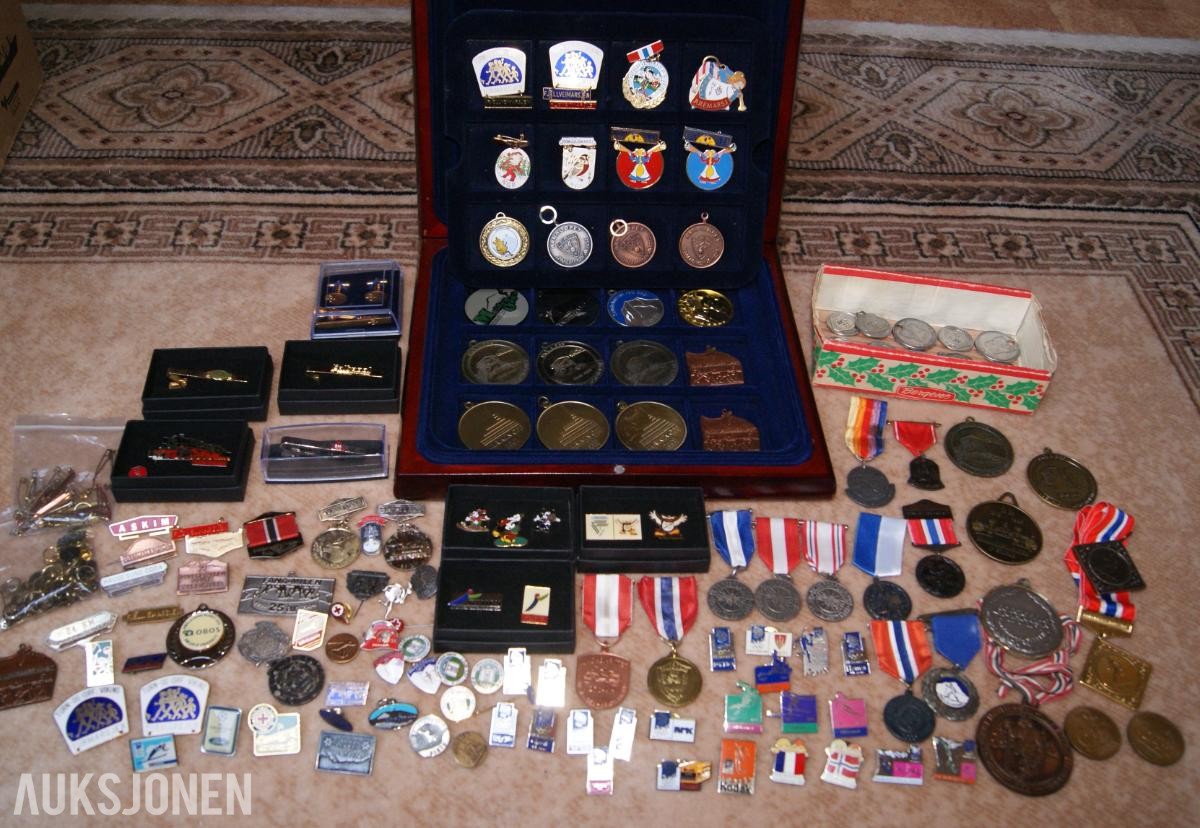 Medaljer & Pins - ingen minstepris