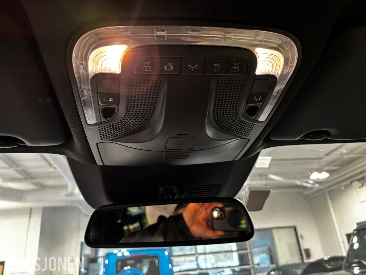 2022 MERCEDES-BENZ EQV 300 AIRMATIC 8 SETER, 141261KM