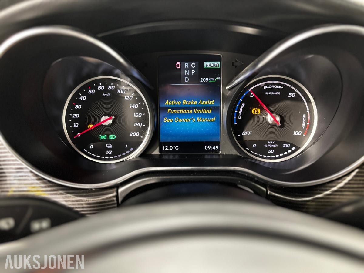 2022 MERCEDES-BENZ EQV 300 AIRMATIC 8 SETER, 141261KM