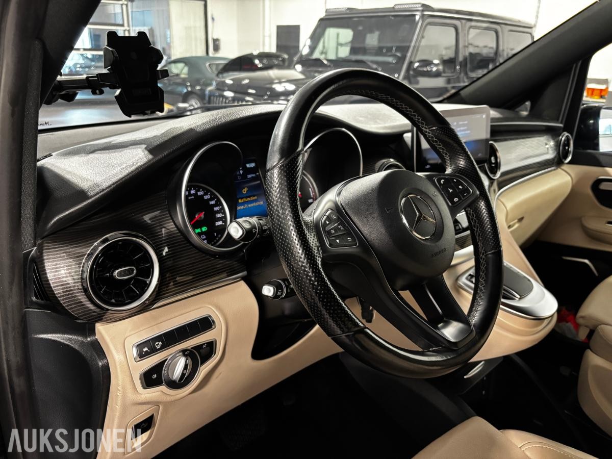 2022 MERCEDES-BENZ EQV 300 AIRMATIC 8 SETER, 141261KM