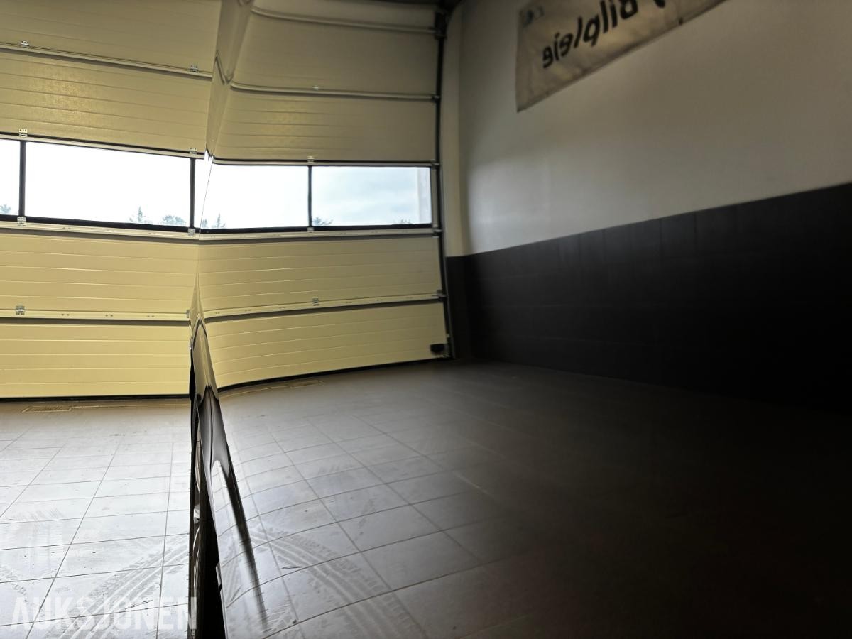 2022 MERCEDES-BENZ EQV 300 AIRMATIC 8 SETER, 141261KM