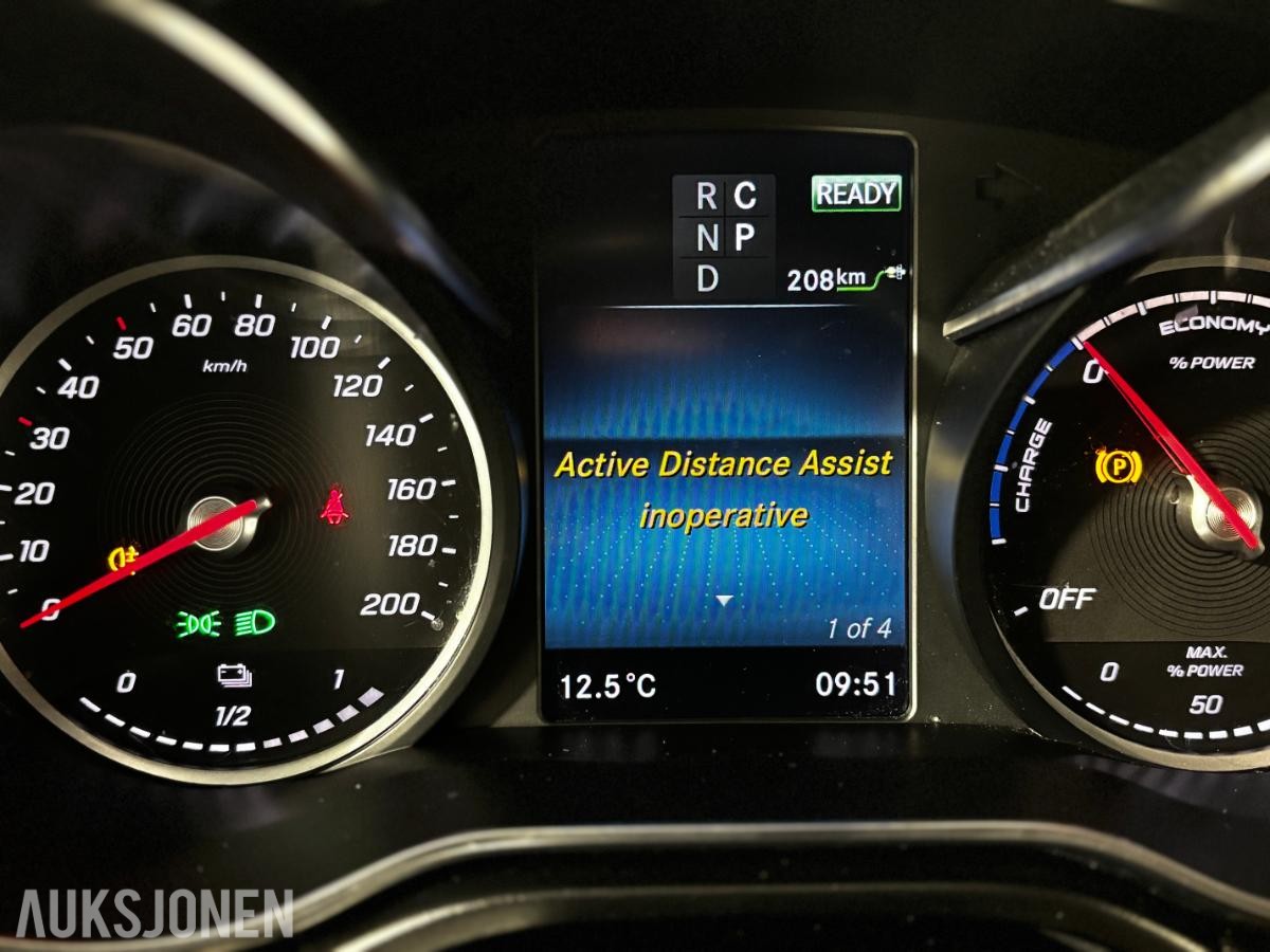2022 MERCEDES-BENZ EQV 300 AIRMATIC 8 SETER, 141261KM