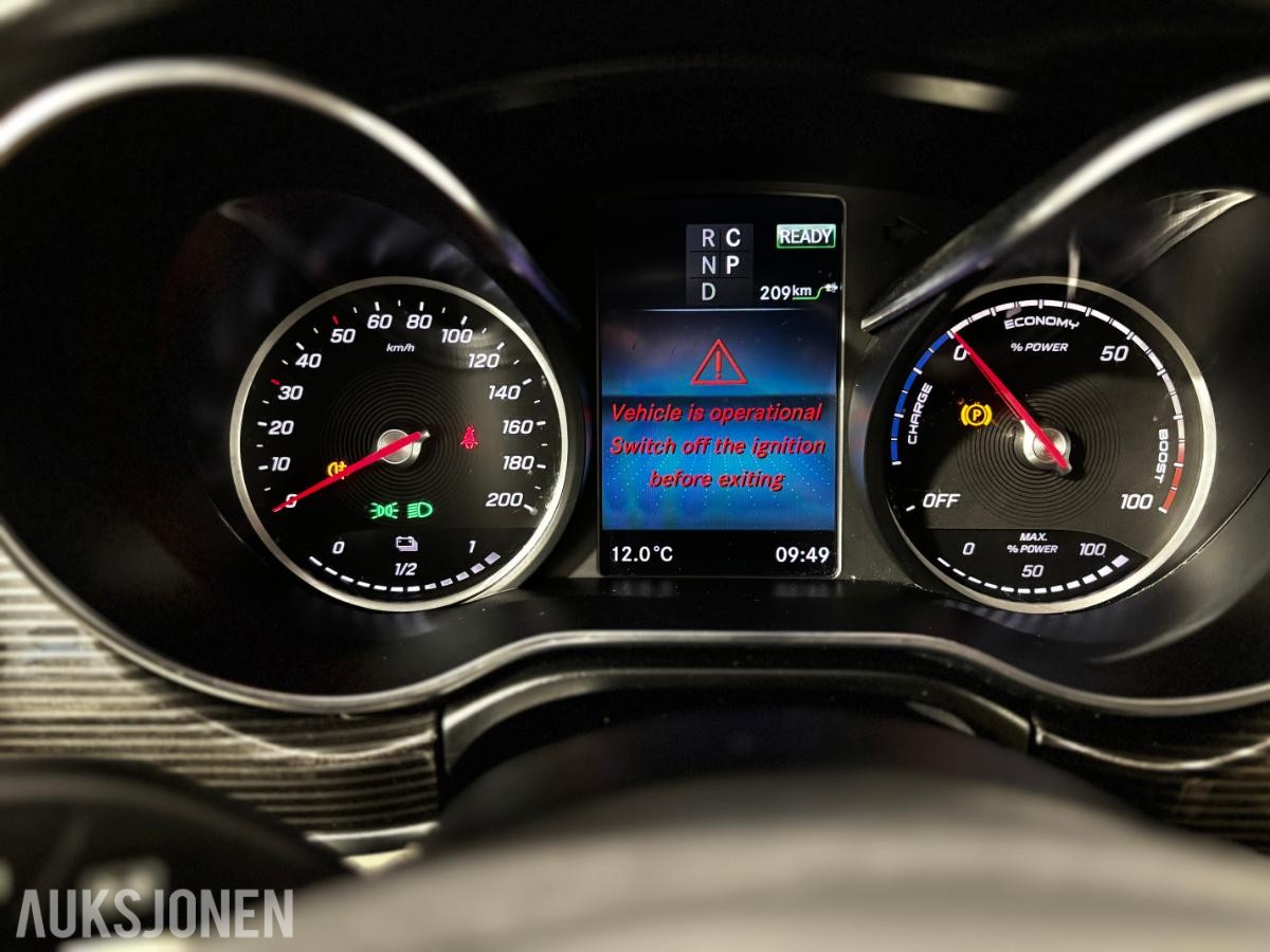 2022 MERCEDES-BENZ EQV 300 AIRMATIC 8 SETER, 141261KM