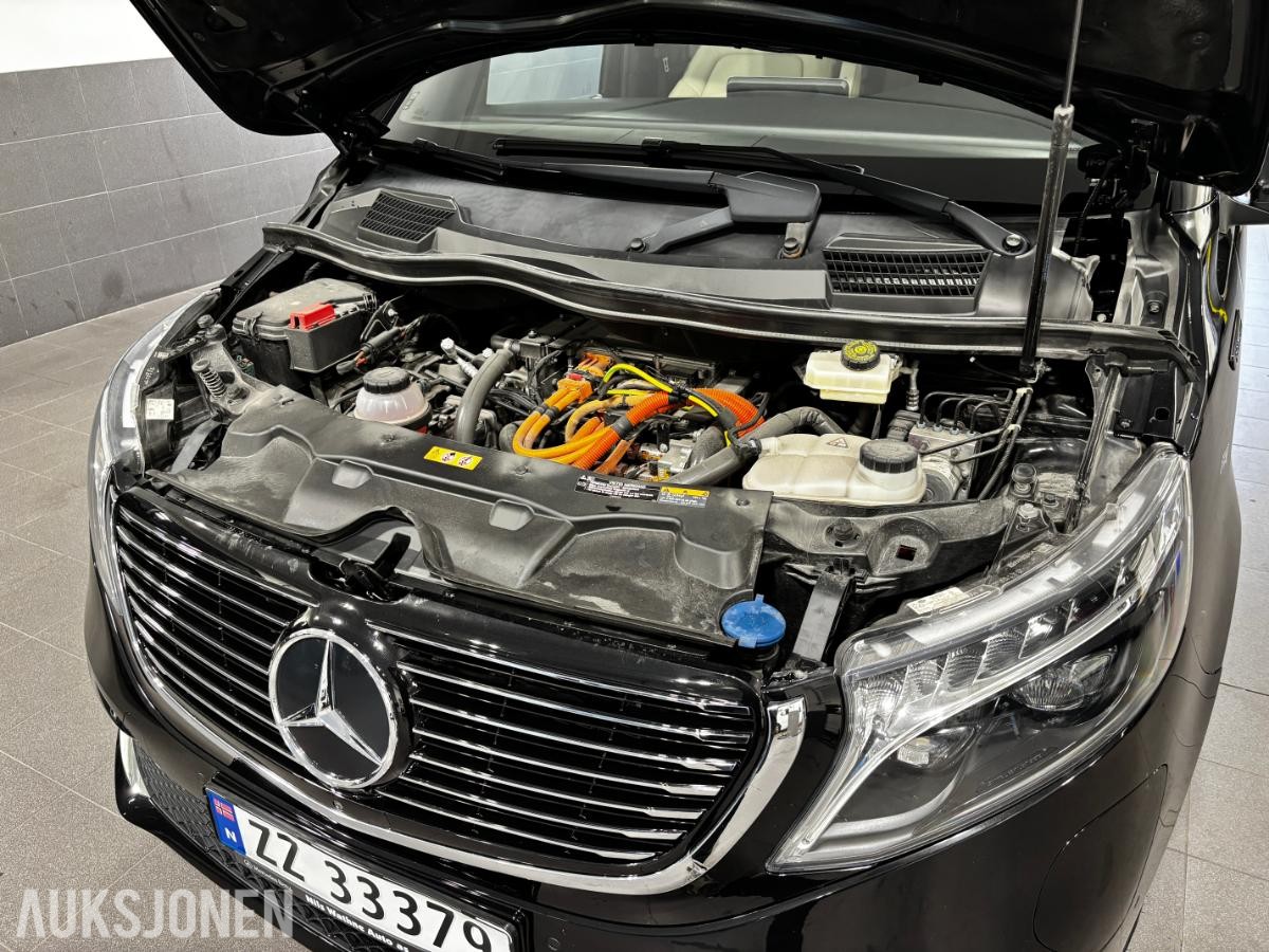 2022 MERCEDES-BENZ EQV 300 AIRMATIC 8 SETER, 141261KM