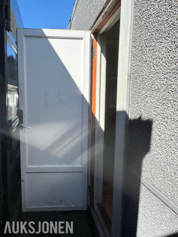 Oppholdsbrakke / kontorbrakke - 4 x 6 meter