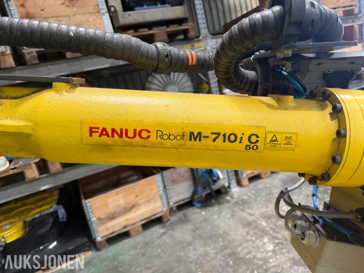 FANUC M-710iC industrirobot med styreskap (R-30iA)