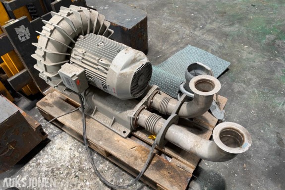 Industrivifte / vakuumpumpe 18,5 kW - Brook Crompton motor - komplett med rørdeler