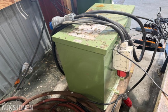 230V–400V TRANSFORMATOR 200A / 215A - 3-FAS