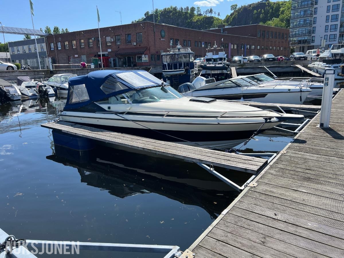 1989 Scand Dynamic 7100 med Volvo Penta AQ271 og båthenger