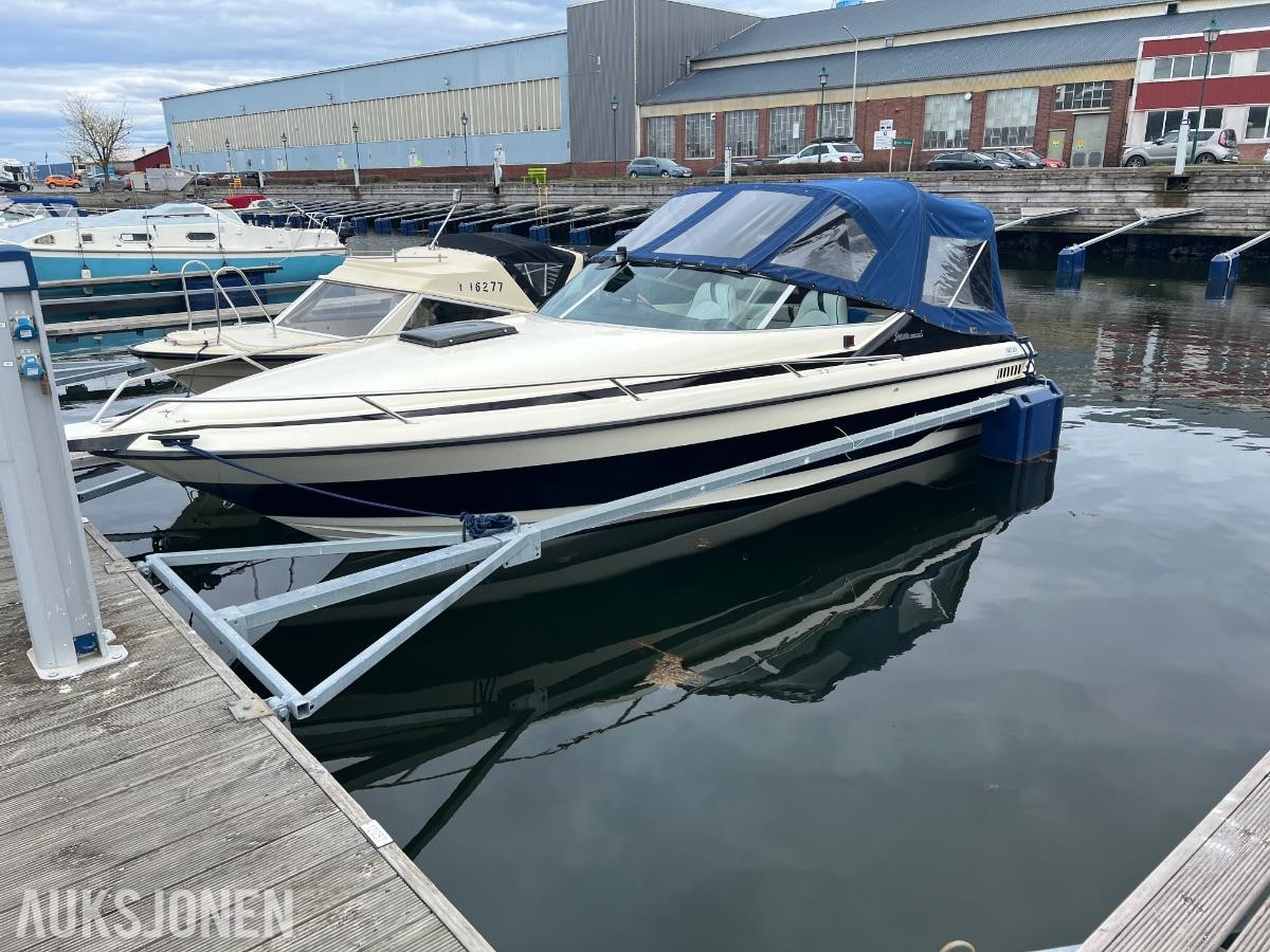 1989 Scand Dynamic 7100 med Volvo Penta AQ271 og båthenger
