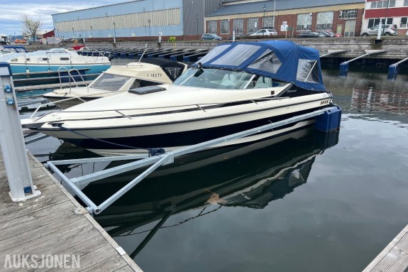 1989 Scand Dynamic 7100 med Volvo Penta AQ271 og båthenger