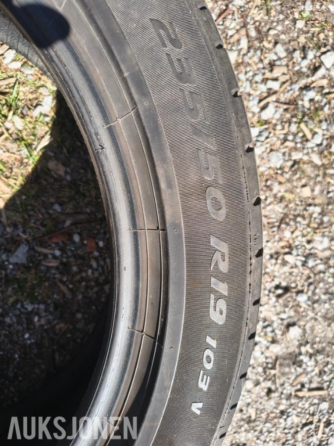 2 stk dekk - Pirelli P Zero 235/50 r19