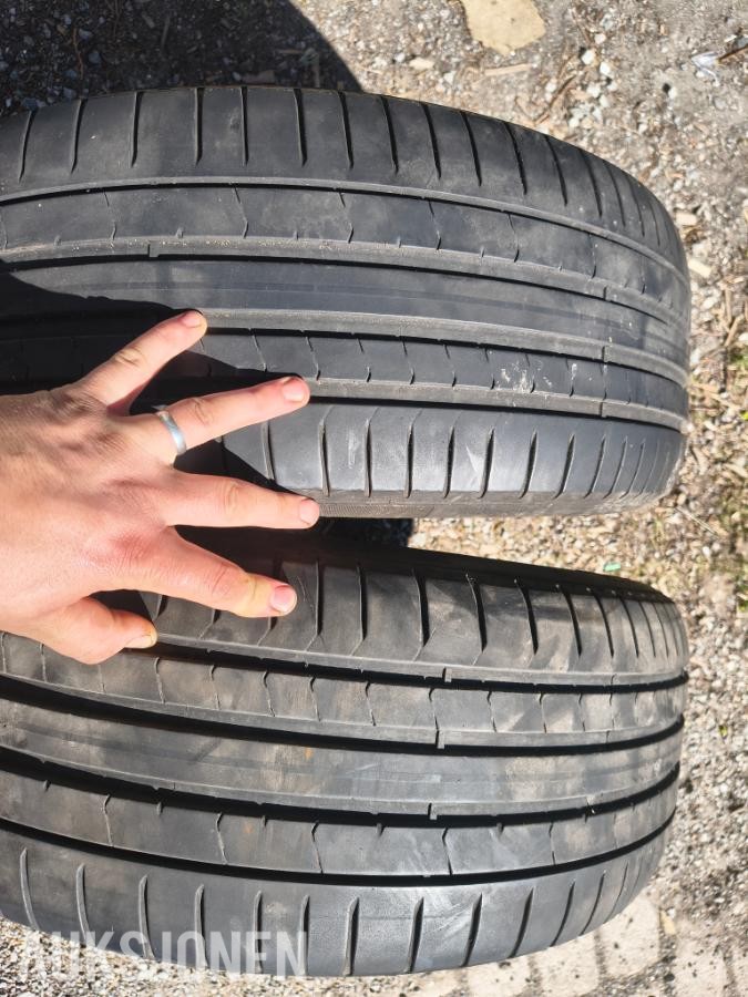 2 stk dekk - Pirelli P Zero 235/50 r19