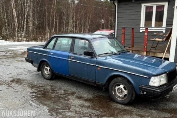 1990 Volvo 240 2.3 bensin 116hk automat s+v dekk eu ok til 03.2028