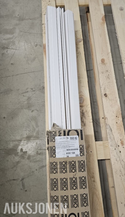 Plast og metall kabelkanaler 40x40mm,40x60mm...