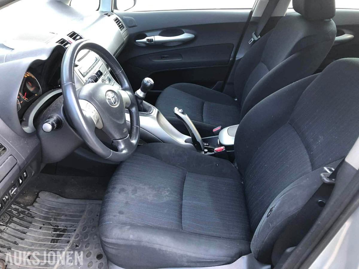 2008 Toyota Auris 1.4 90hk   manuell diesel  eu ok 