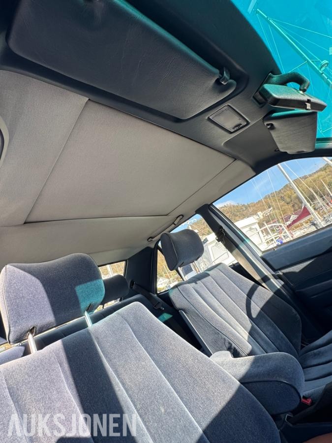 1985 Mercedes-Benz 190E 2.0 automat s+v dekk eu ok til 02.2027