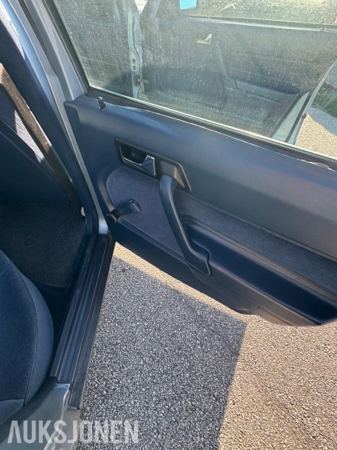 1985 Mercedes-Benz 190E 2.0 automat s+v dekk eu ok til 02.2027