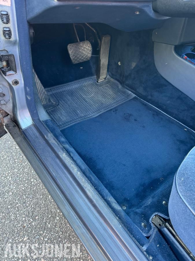1985 Mercedes-Benz 190E 2.0 automat s+v dekk eu ok til 02.2027
