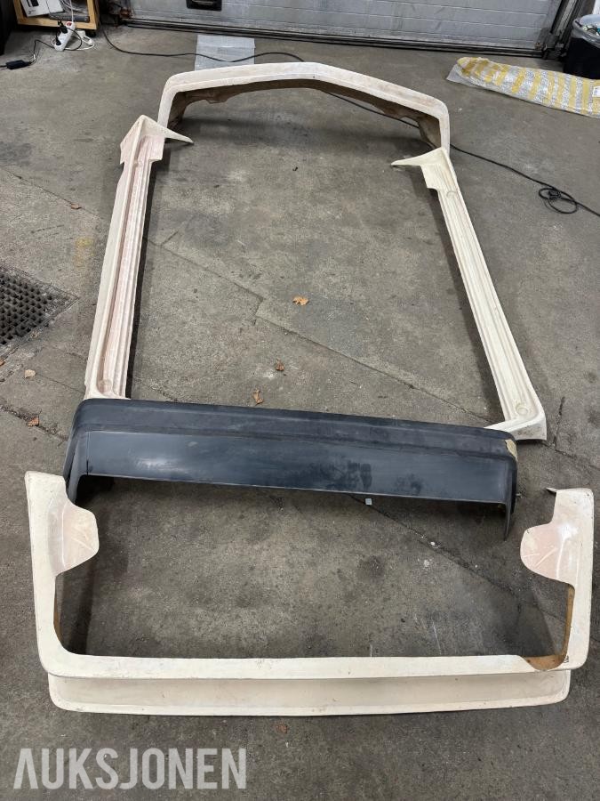 1985 Mercedes-Benz 190E 2.0 automat s+v dekk eu ok til 02.2027