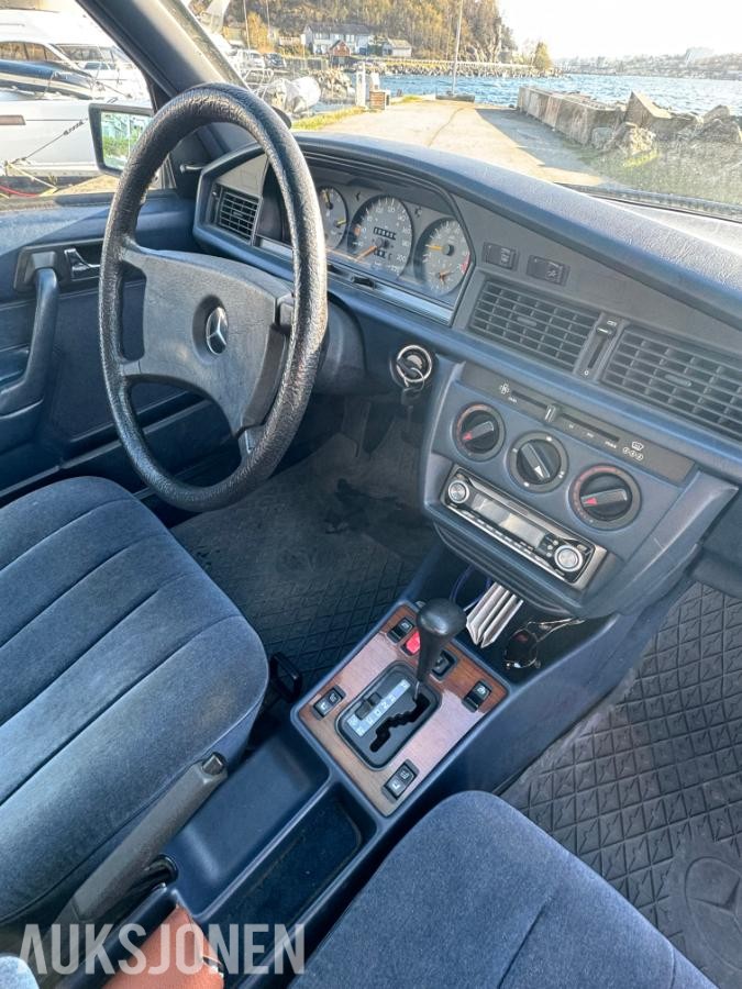 1985 Mercedes-Benz 190E 2.0 automat s+v dekk eu ok til 02.2027