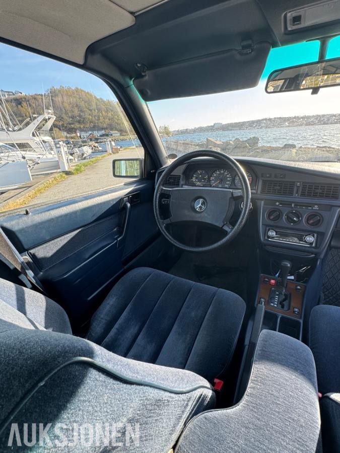 1985 Mercedes-Benz 190E 2.0 automat s+v dekk eu ok til 02.2027