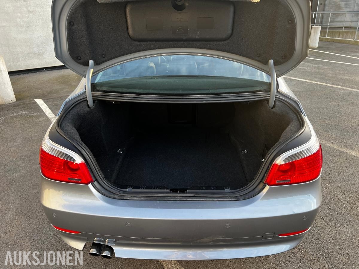 2004 BMW 5-serie 520i 2.2 170hk Skinnseter Xenon Navigasjon