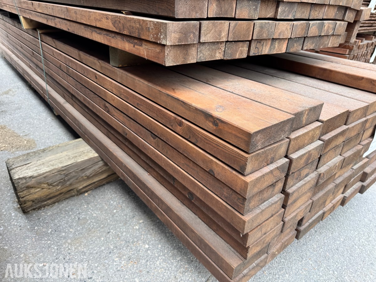 1 pakke Royal brun konstruksjonsvirke 48x148 mm