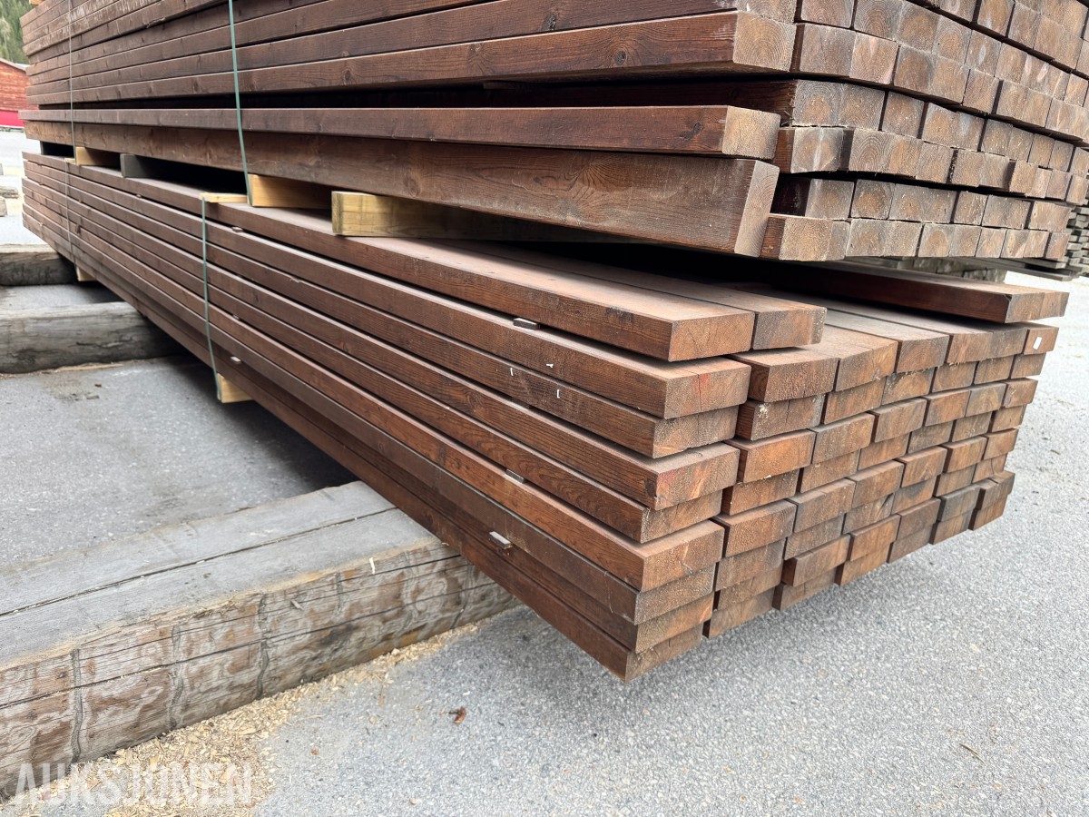 1 pakke Royal brun konstruksjonsvirke 48x148 mm