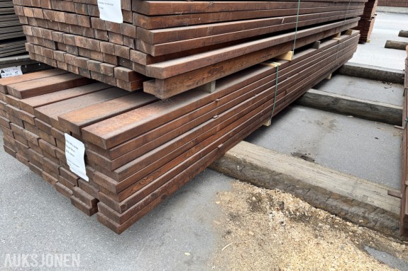 1 pakke Royal brun konstruksjonsvirke 48x148 mm