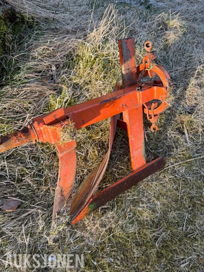 Holder H7 tohjulstraktor med redskap
