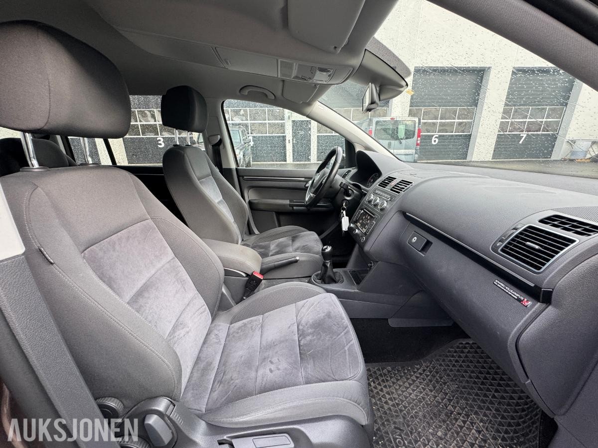 2014 Volkswagen Touran, 2.0L - 140hk, 179761km - Rep objekt