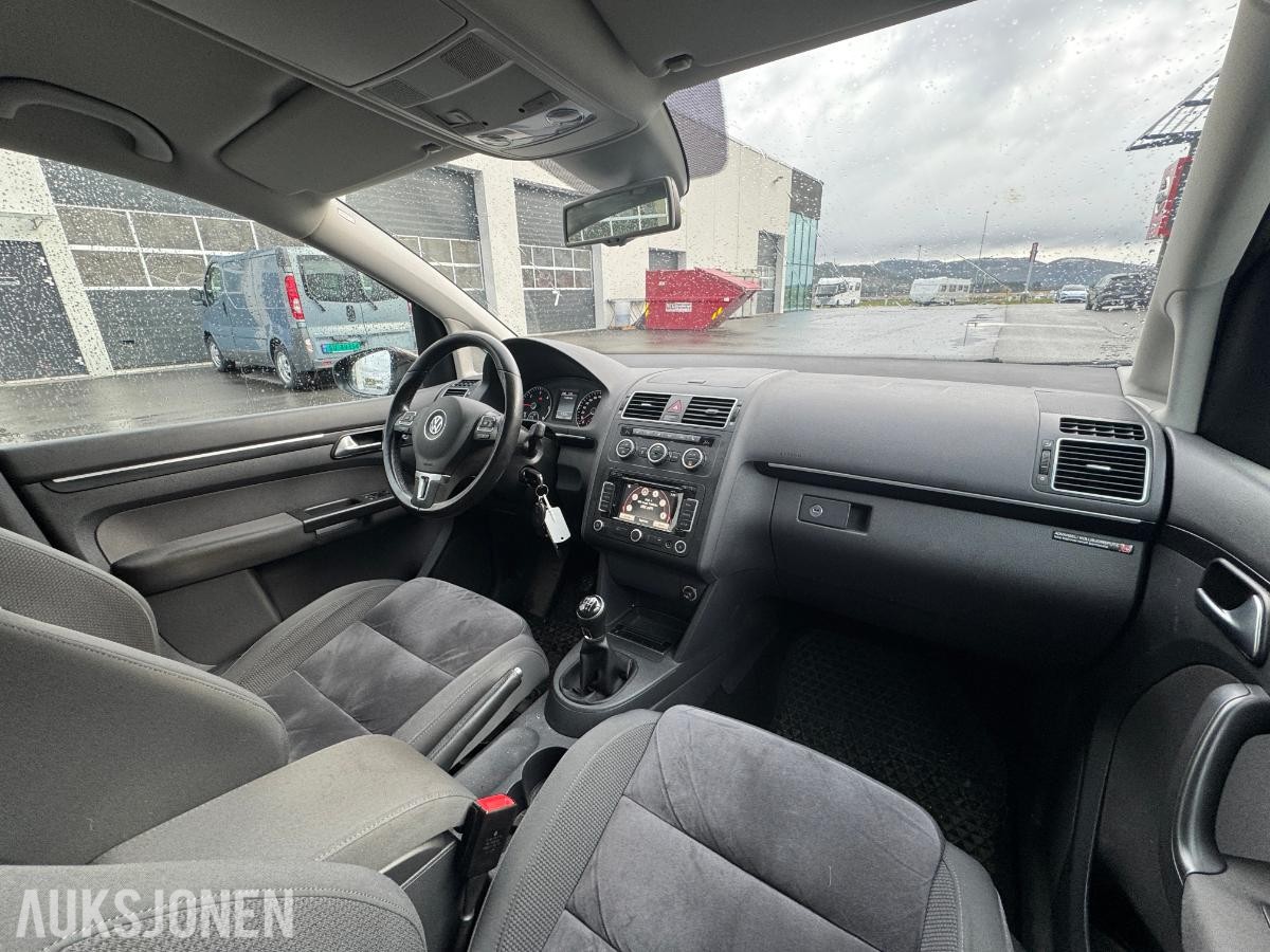 2014 Volkswagen Touran, 2.0L - 140hk, 179761km - Rep objekt