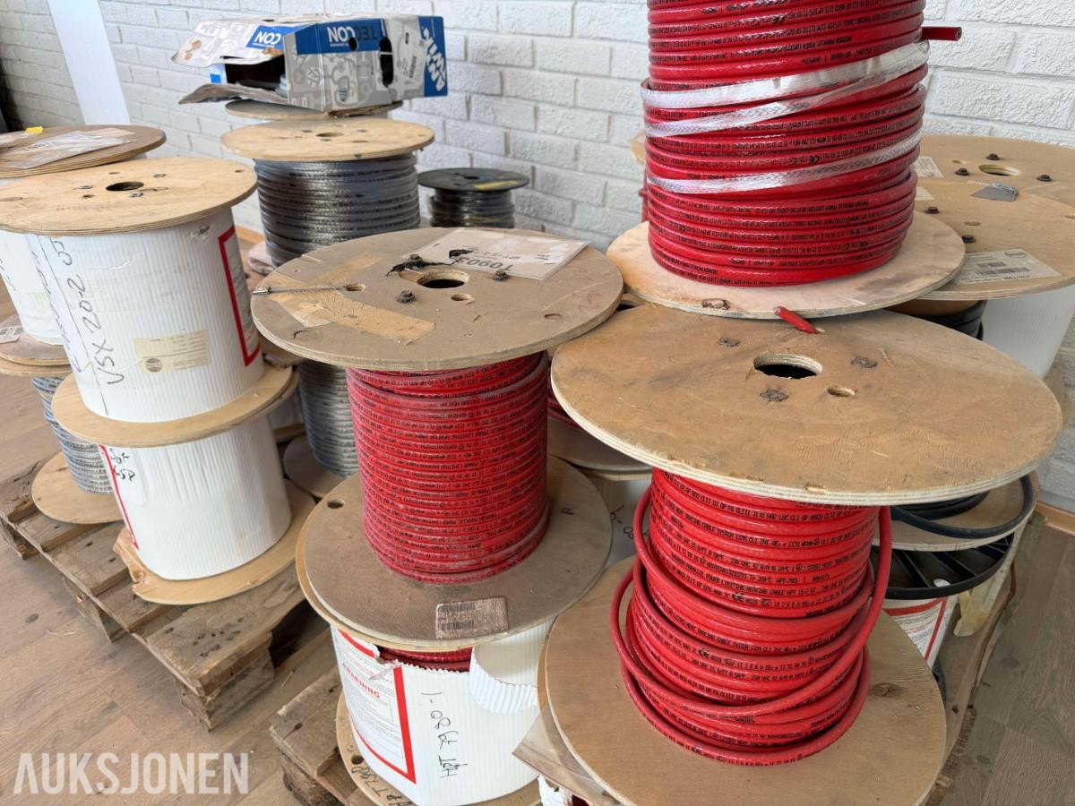 2700+ meter selvregulerende varmekabler / industrikabler på tromler