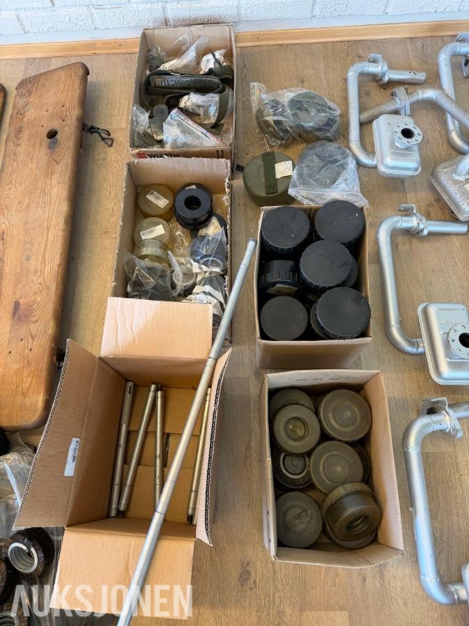 4x Kärcher FKB-2 fyringsenheter + diverse militært utstyr