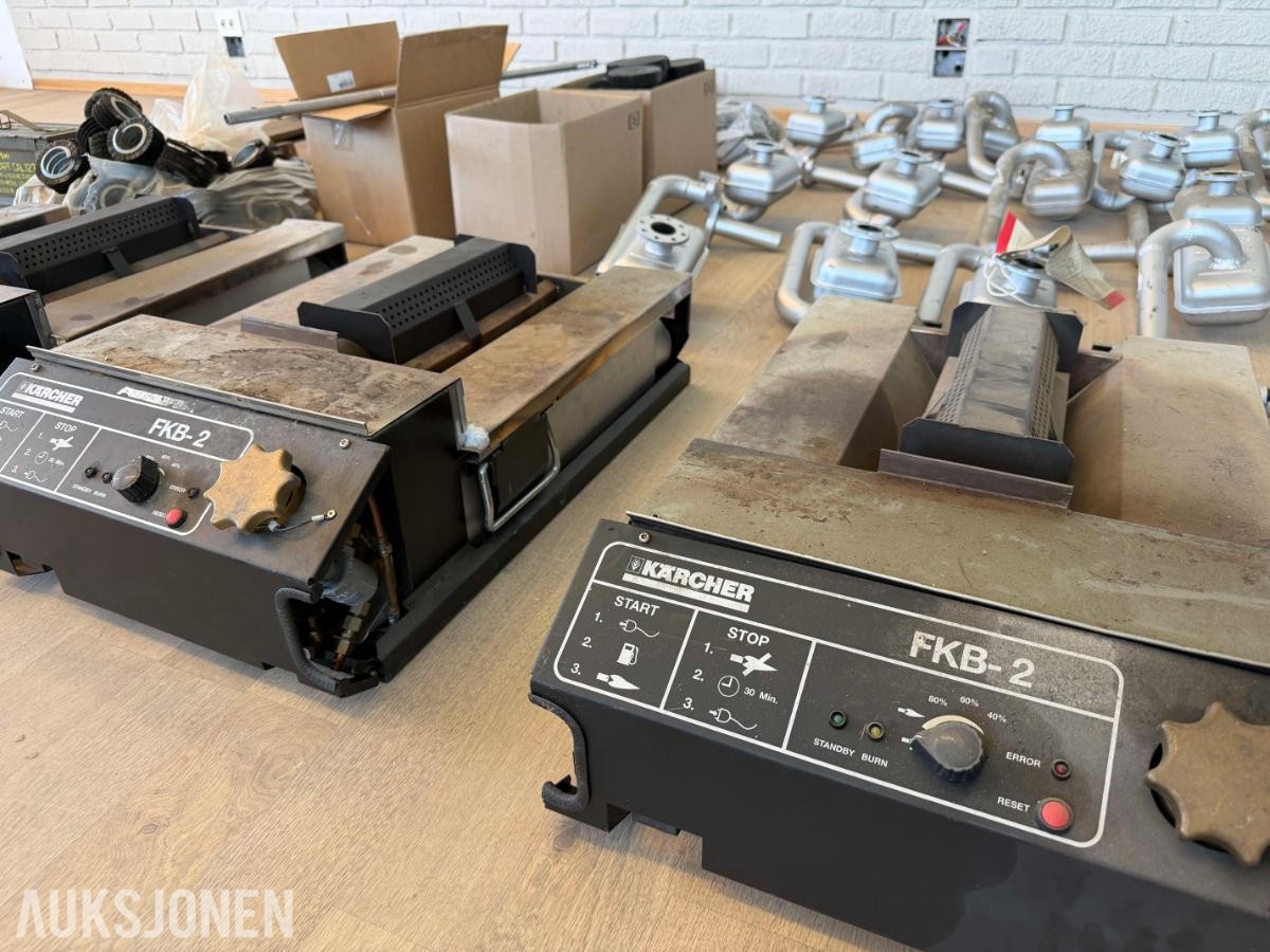 4x Kärcher FKB-2 fyringsenheter + diverse militært utstyr