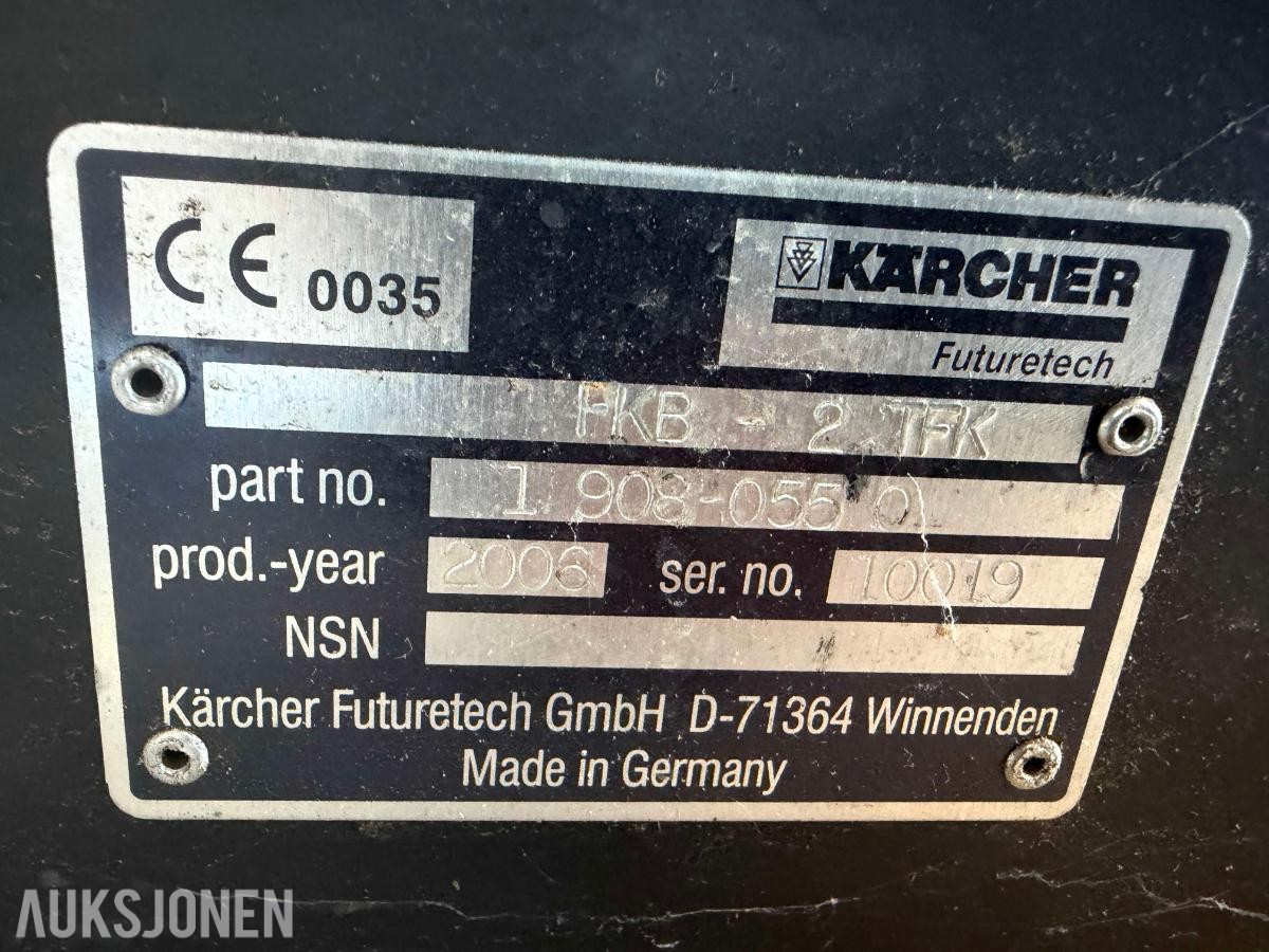 4x Kärcher FKB-2 fyringsenheter + diverse militært utstyr