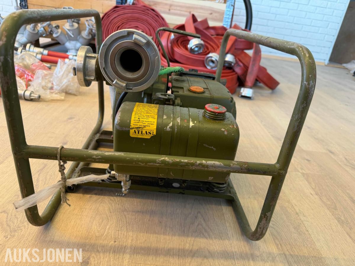 Brannpumpe + 17 brannslanger + strålerør og ventiler (AWG/DIN)