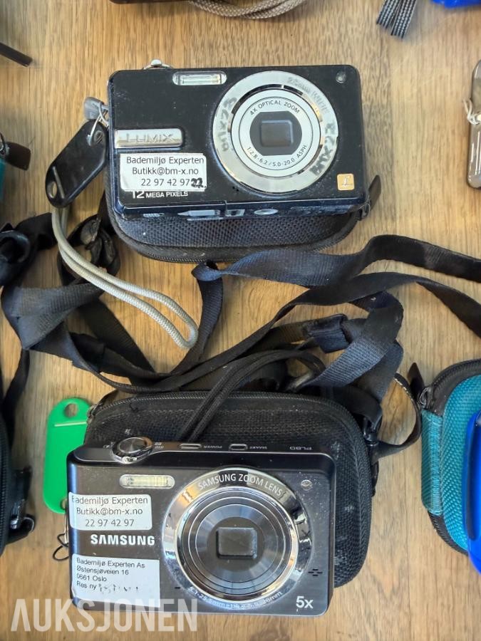 Kassasystem, PC'er, nettverksutstyr, 22 kameraer, speilrefleks, smarttelefoner, med mer