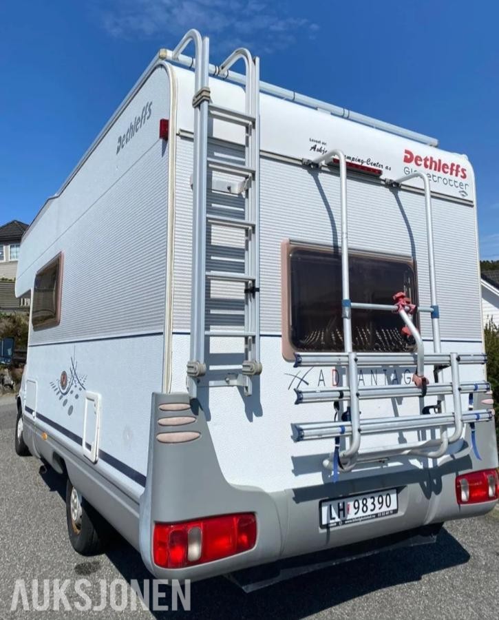 2002 Dethleffs Campingbil 6 sitteplasser 6 soveplasser støtteben